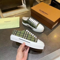 Burberry Low Shoes